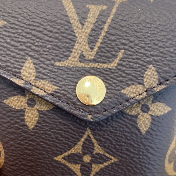 LOUIS Vuitton Utility Bag Jacquard strap and pouch - Picture 3 of 14